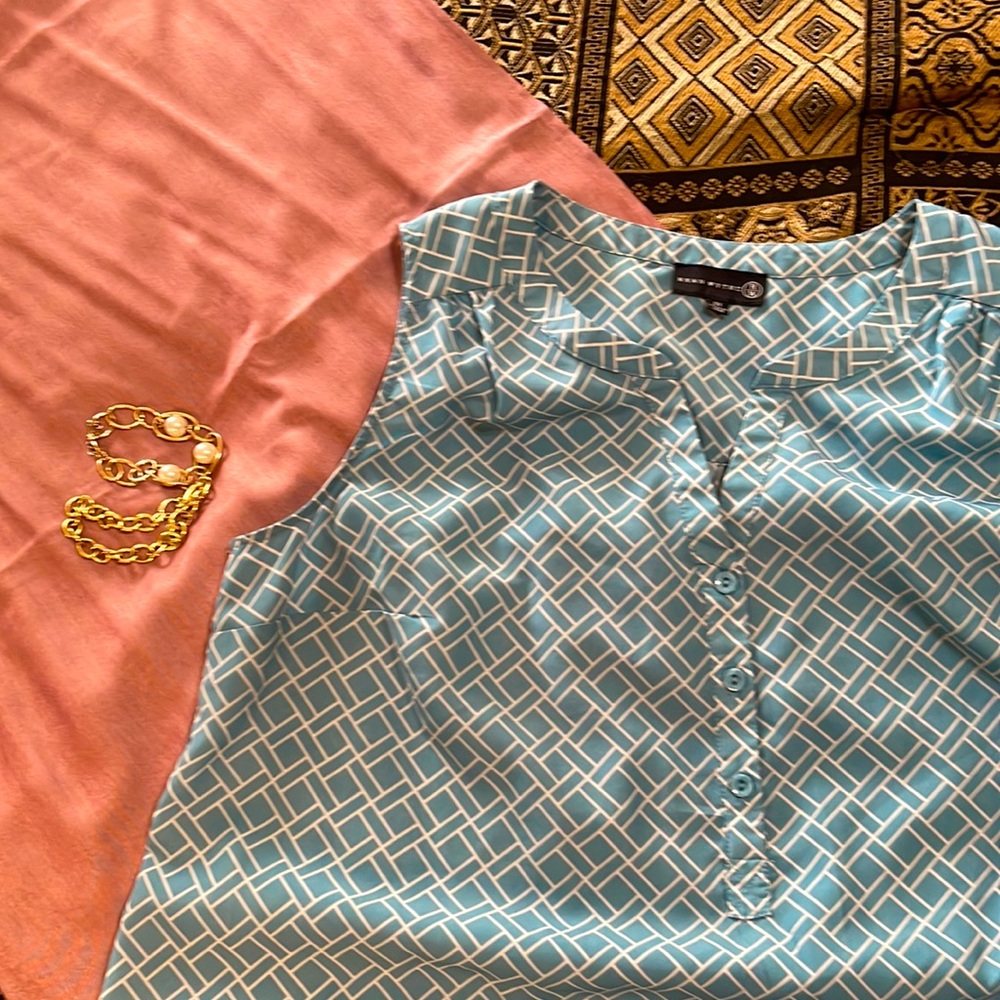 Sky-blue tank top with geometric pattern